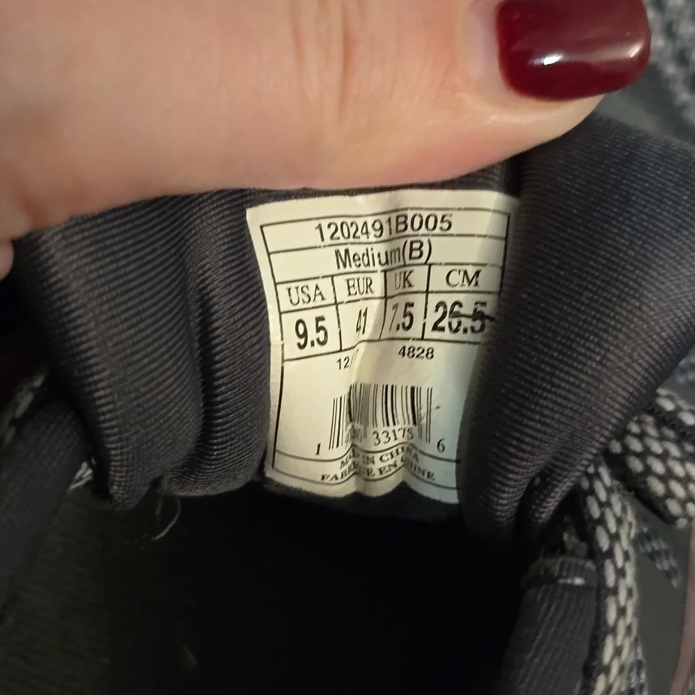 Brooks Revel Women's Charcoal and Blush Athletic Shoes. - Picture 11 of 12